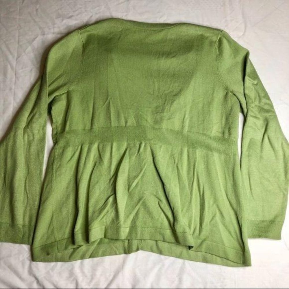 ⭐️ 5/$25 Green Cardigan Button Sweater - Picture 5 of 6